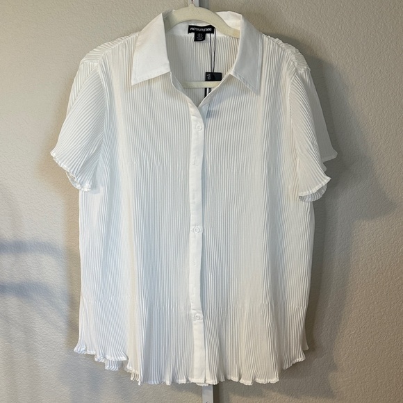 PrettyLittleThing White Button Down Shirt - Picture 1 of 4